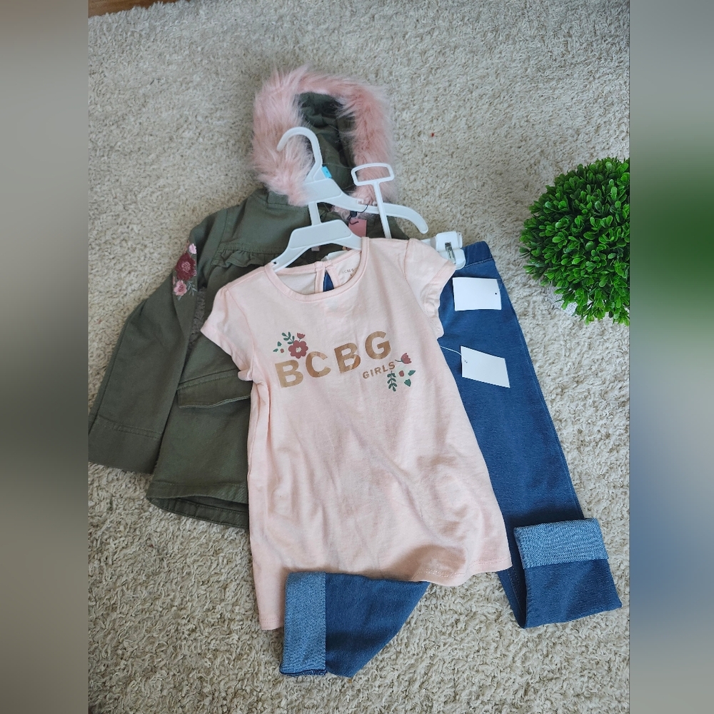 Girls BCBG 3 pieces set new size 4 New